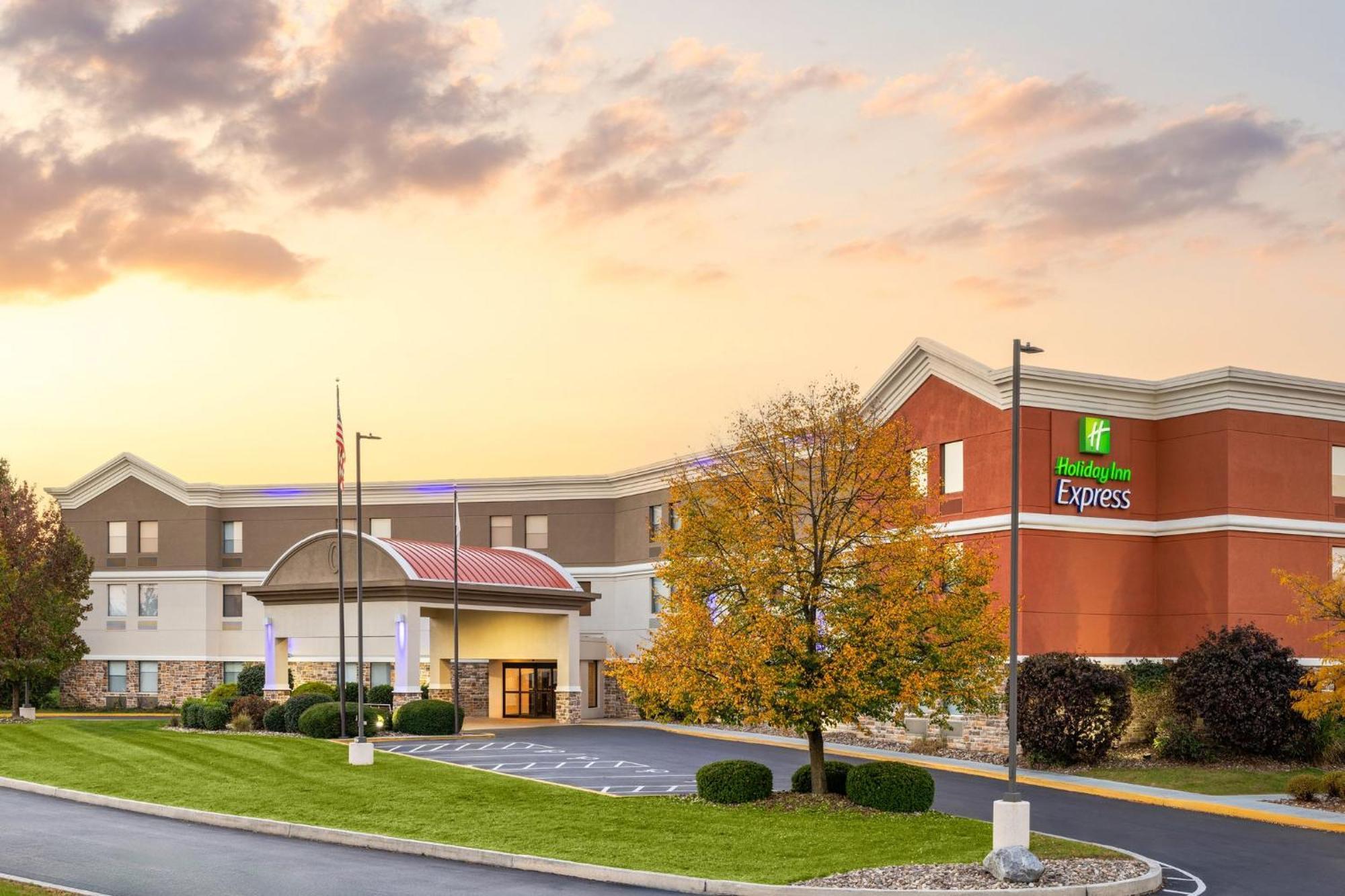 Holiday Inn Express Harrisburg I-81 - Hershey By Ihg Manadahill Bagian luar foto
