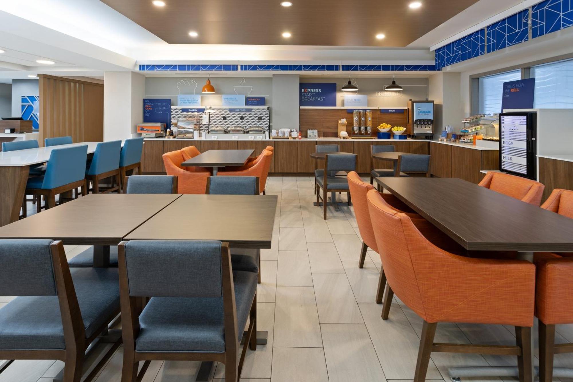 Holiday Inn Express Harrisburg I-81 - Hershey By Ihg Manadahill Bagian luar foto