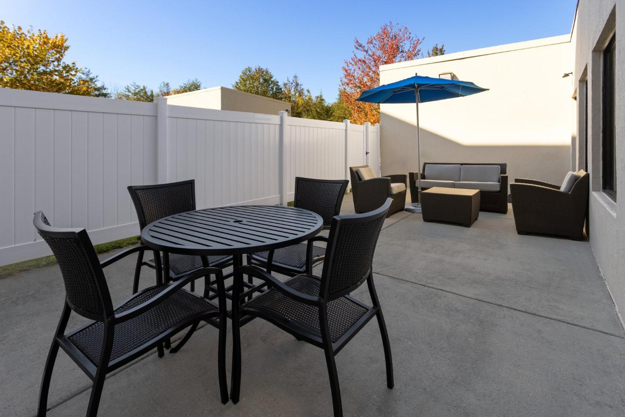 Holiday Inn Express Harrisburg I-81 - Hershey By Ihg Manadahill Bagian luar foto